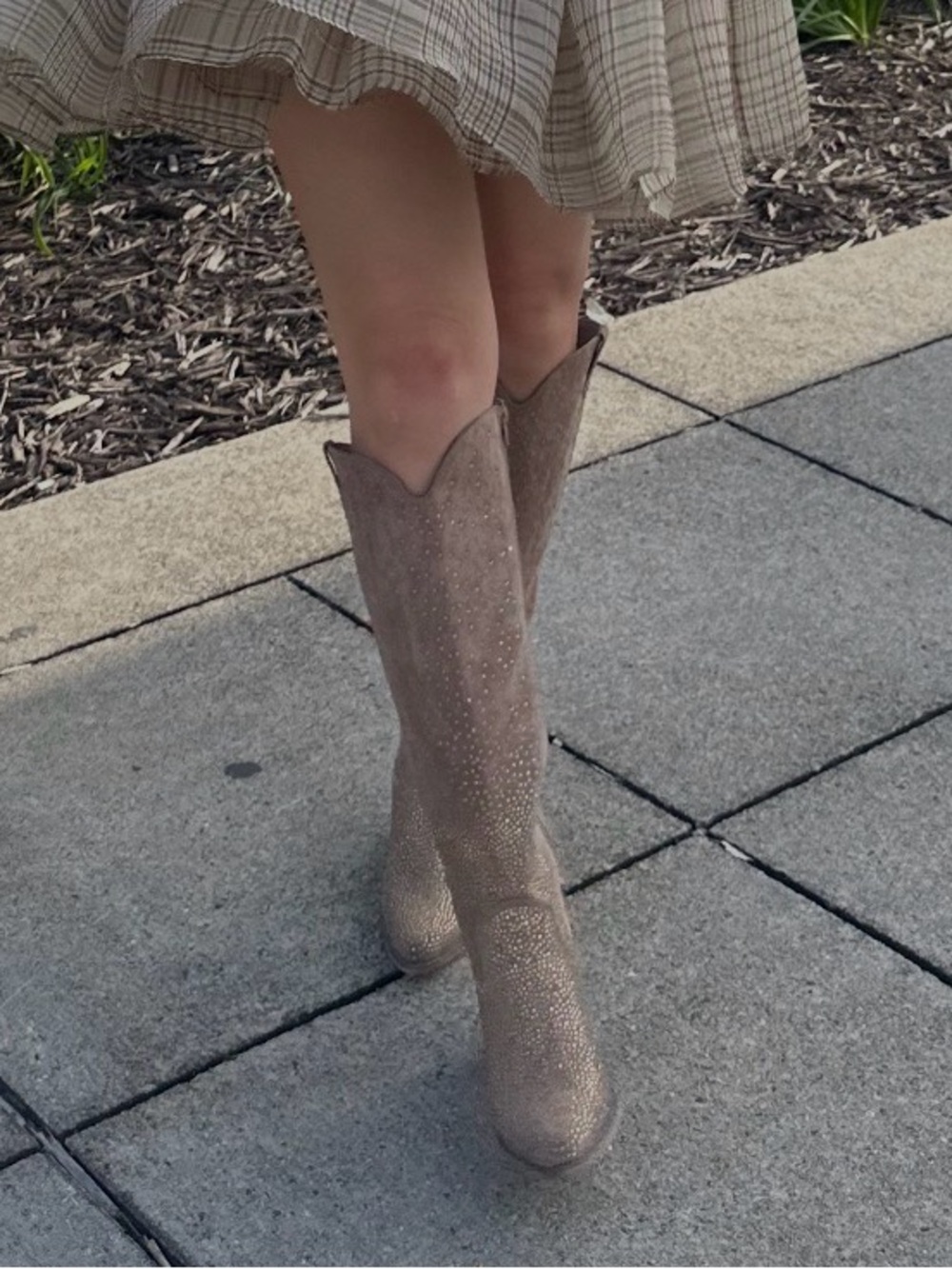 Pierre dumas Women's Tall beaded Western Boots - Taupe